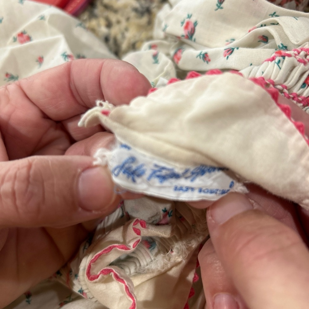 Saks Fifth Avenue Vintage Smocked Floral Dress Size 3 Months. - Picture 6 of 6